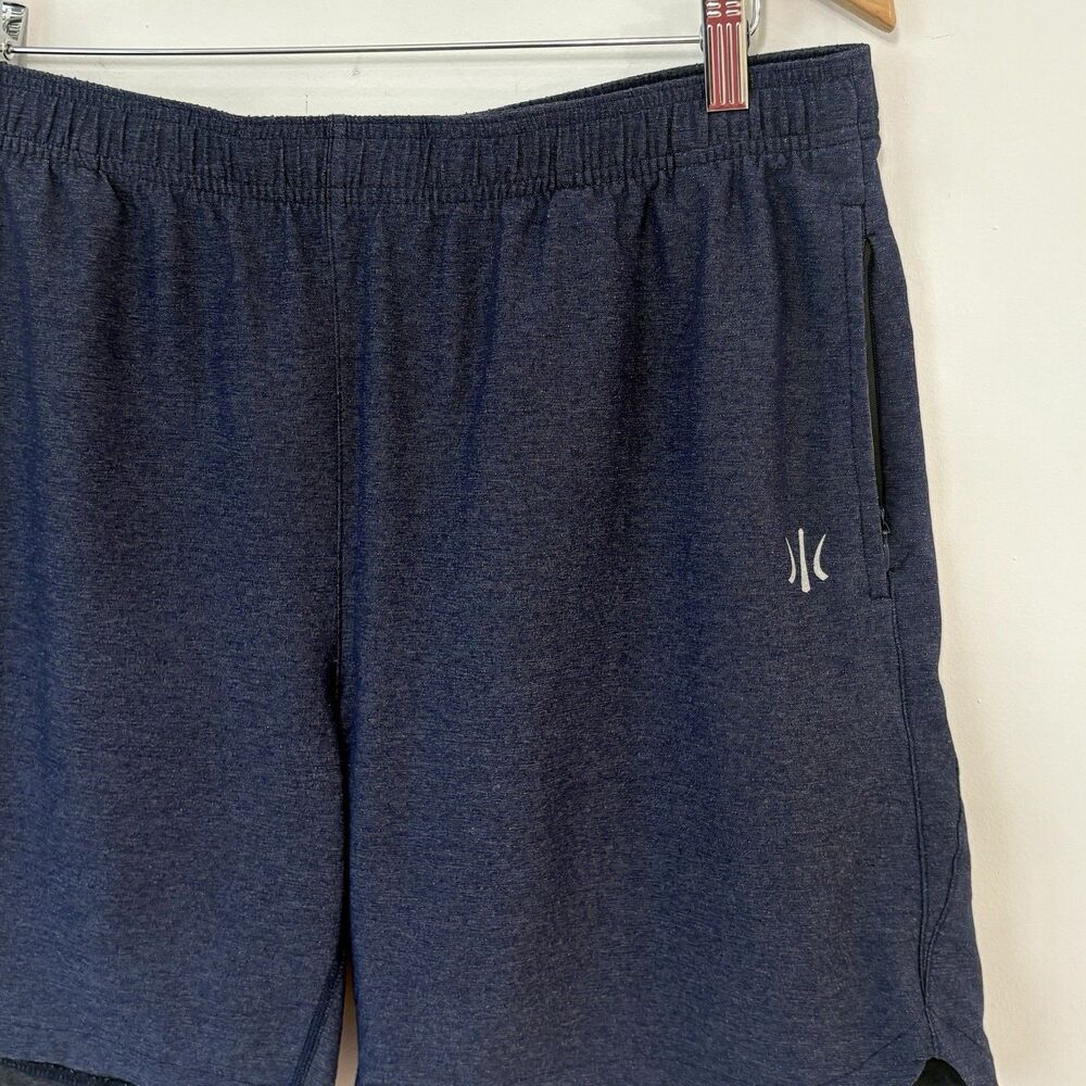 Rhone Performance Active Shorts Mens L Blue Stretch Zip Pocket 7” Inseam Running - Picture 2 of 10